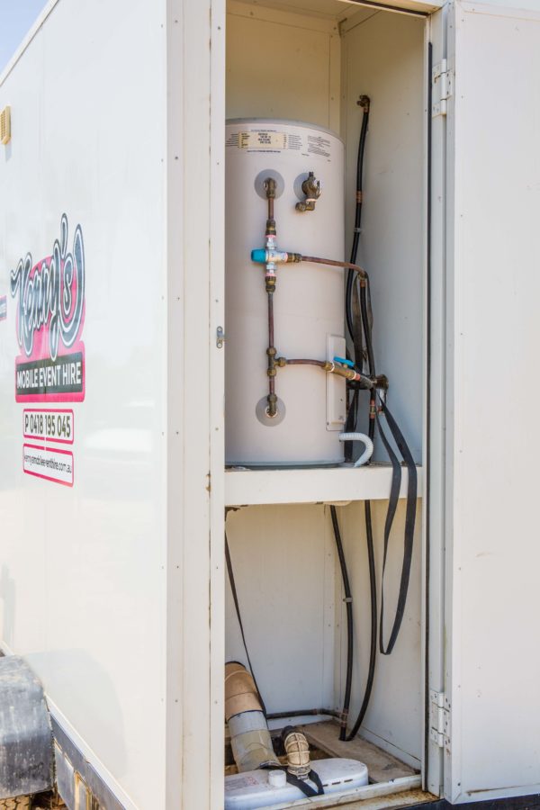 Mobile ensuite plumbing | Kenny's Mobile Event Hire